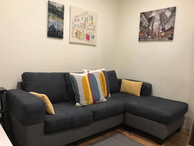 Unique Monsanto View 2 Bedrooms In Campolide * Lisbon